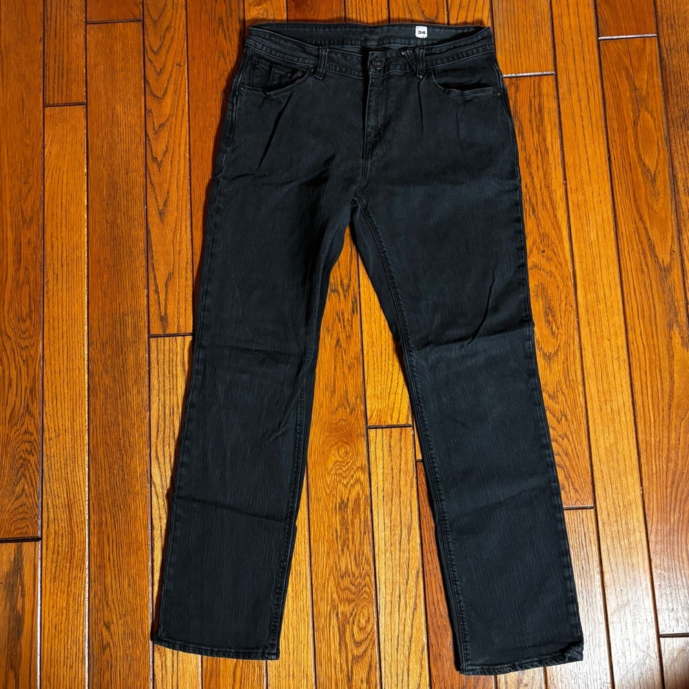 Volcom Nova Solver Denim Jeans (marked 34”, measure 33”)